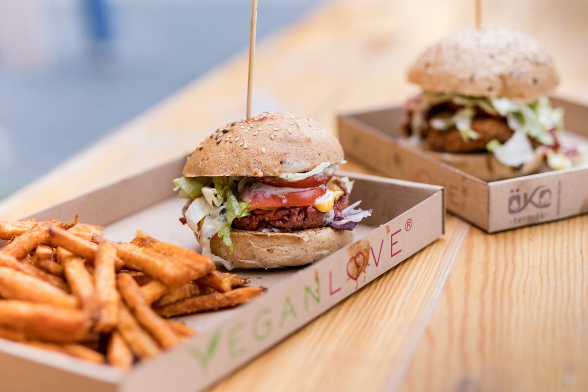 Kétnapos vegán piac a város tetején